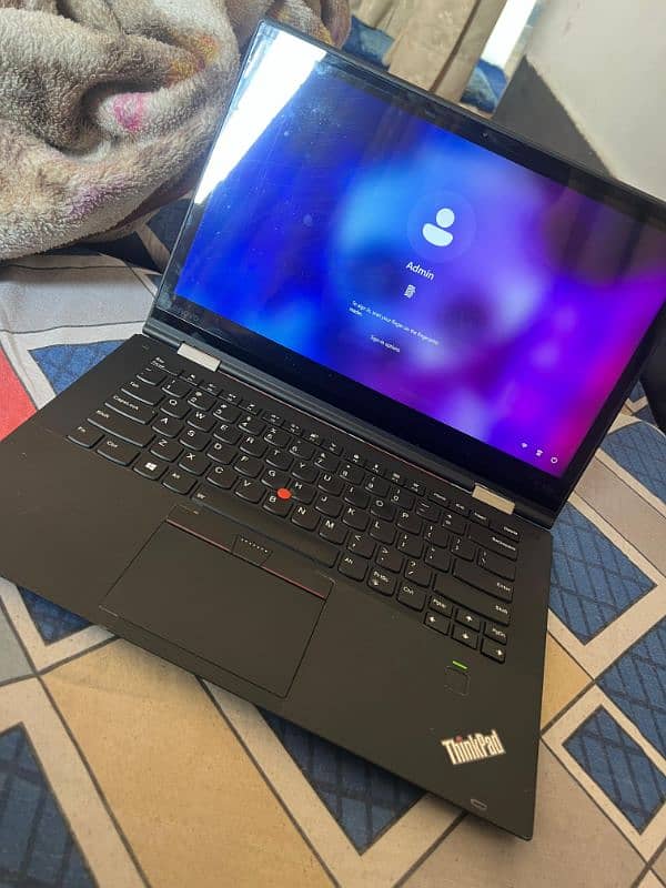 LENOVO X1 Yoga slim laptop 2