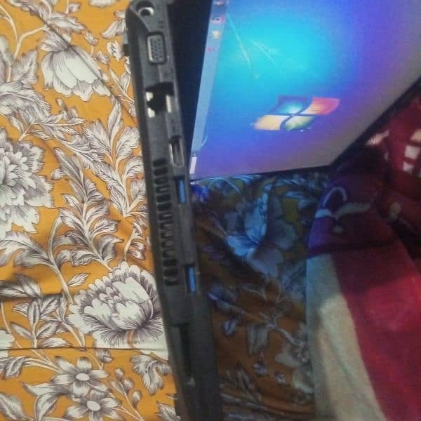 laptop for urgent sale brand RM core i3 all ok 1