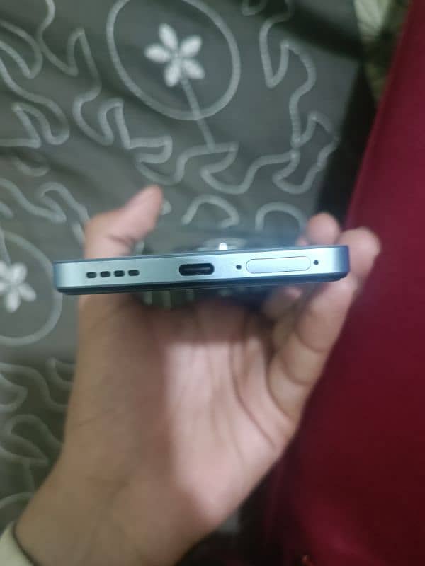 Realme 12 256 gb 10/10 condition 4