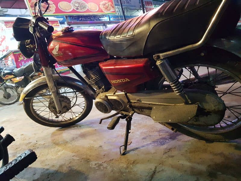 Honda CD 125 , Model 17, 0