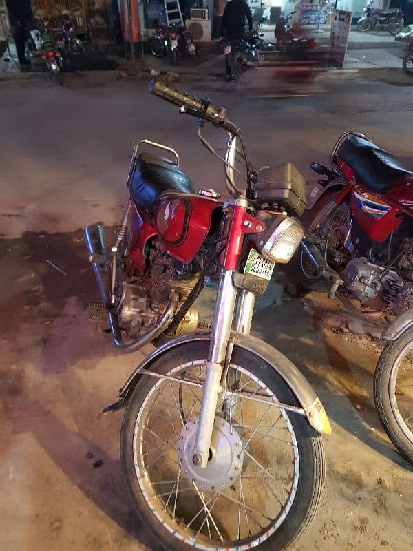 Honda CD 125 , Model 17, 4