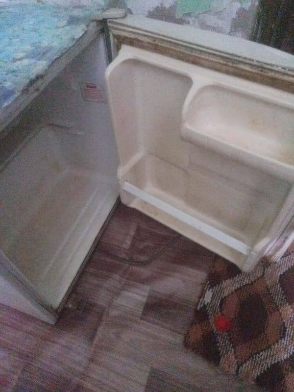 LG fridge for Sell  good condition 5