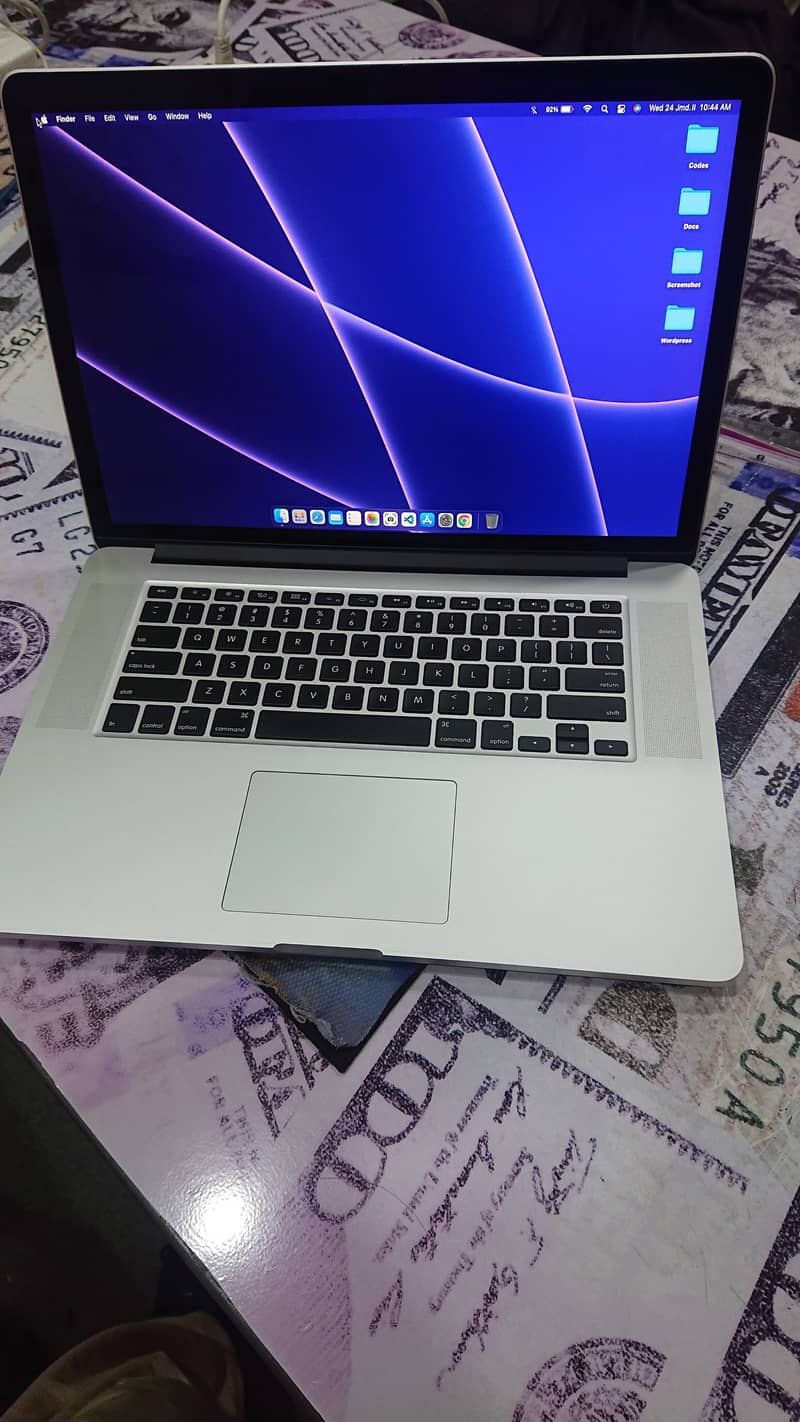 Macbook Pro 15Mid For Sale in Good Condition 0