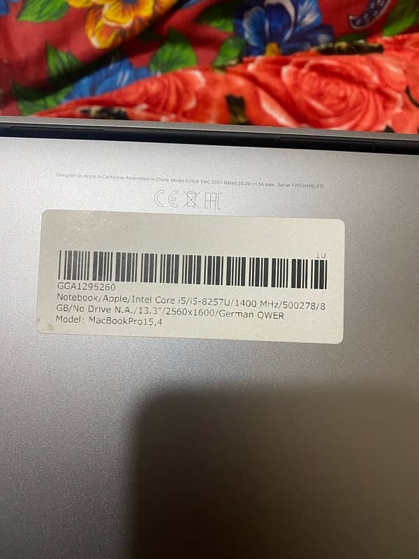 MacBook Pro 2019 13 inches 9