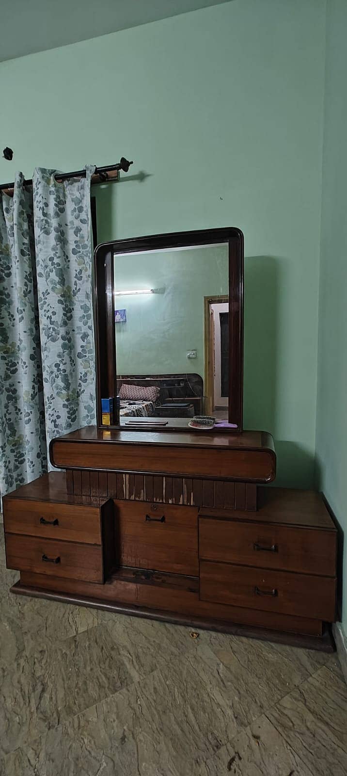 Dressing Table for sale 0