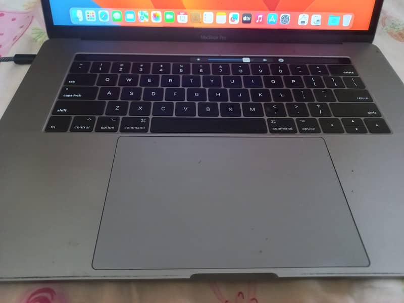 MacBook Pro-2017 15 Inch 3