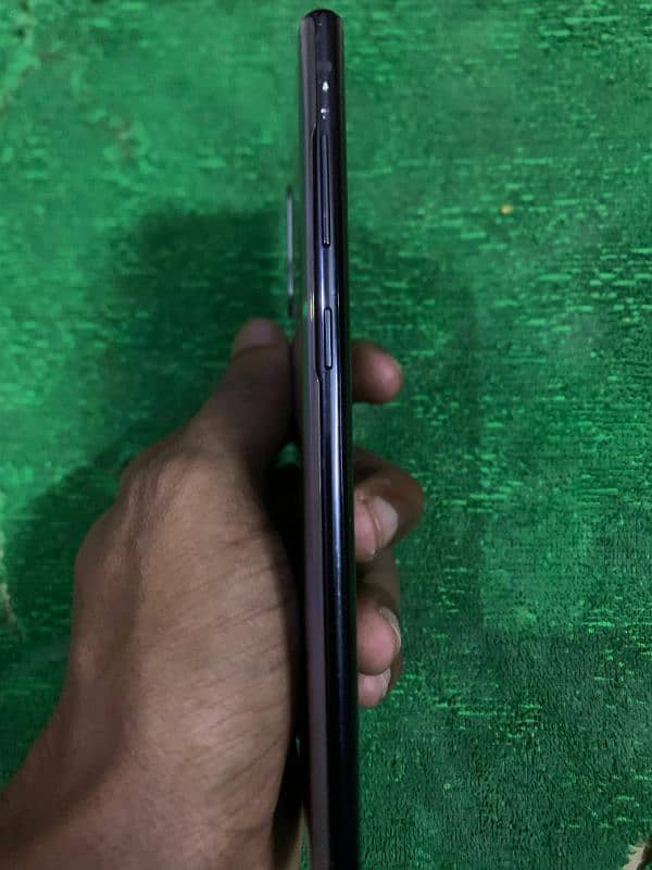 Samsung Note 10 256 gb factory unlocked 9/10 condition all ok 2