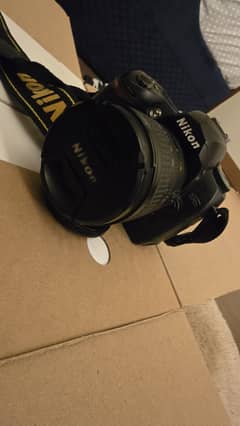 Nikon D70S With complete accessories.