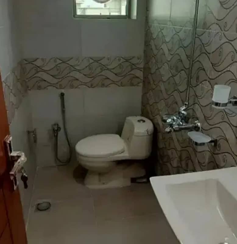 G-11/4 PHA C-Type Fully Renovated Tile Floor Flat For Sale 8