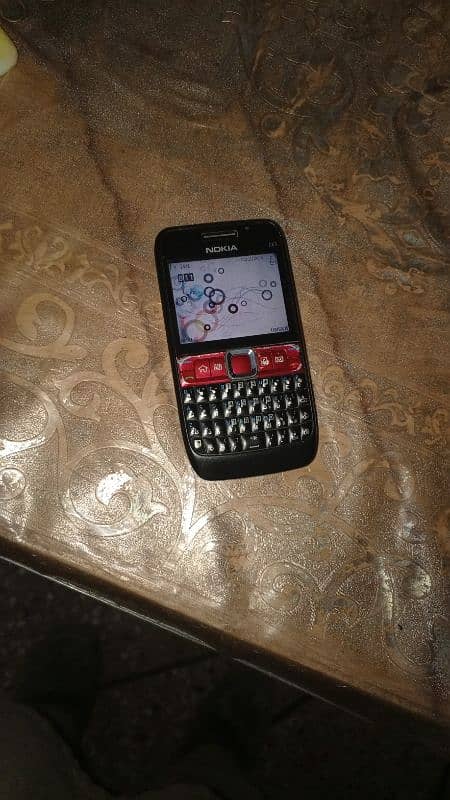 Nokia E63 4