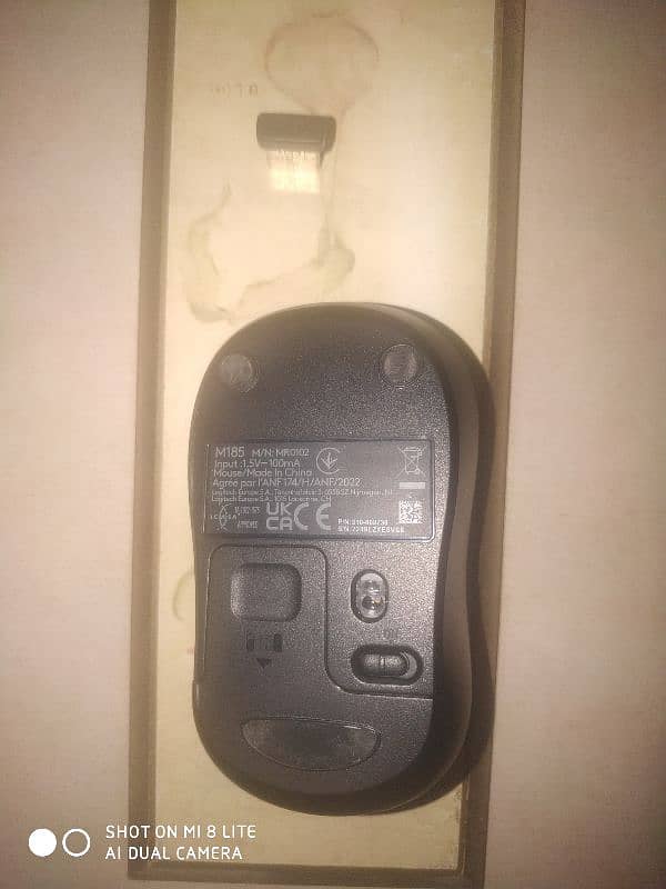 logitech M185 wirelles mouse 0