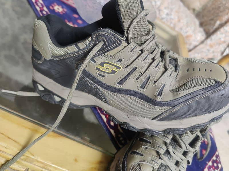 Sketchers original Good Condition 6