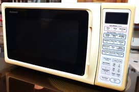 National Microwave Oven Made in Japan 42 litre Best Condition