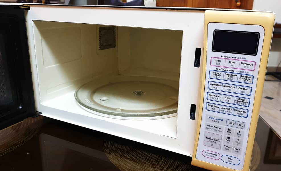 National Microwave Oven Made in Japan 42 litre Best Condition 7