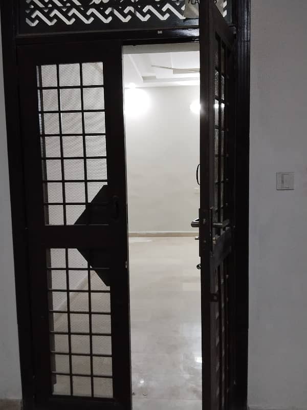 Ghauri Town Phase 4 C1 700 Square Feet Flat Up For Rent 9