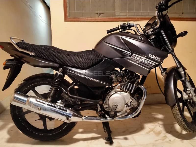 Yamaha YBR 125 2015 1