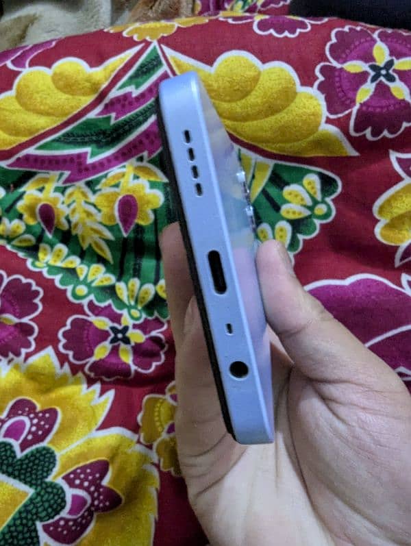 Realme Note 50 (10/10) and 4-64 6