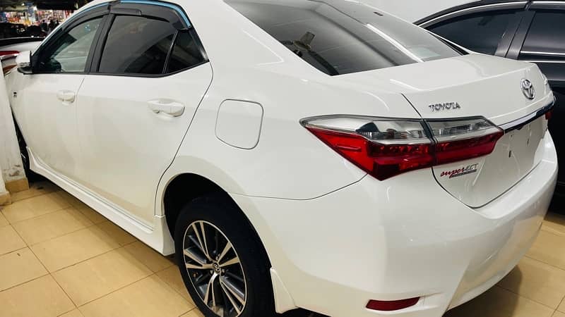 Toyota Corolla Altis 2020 4