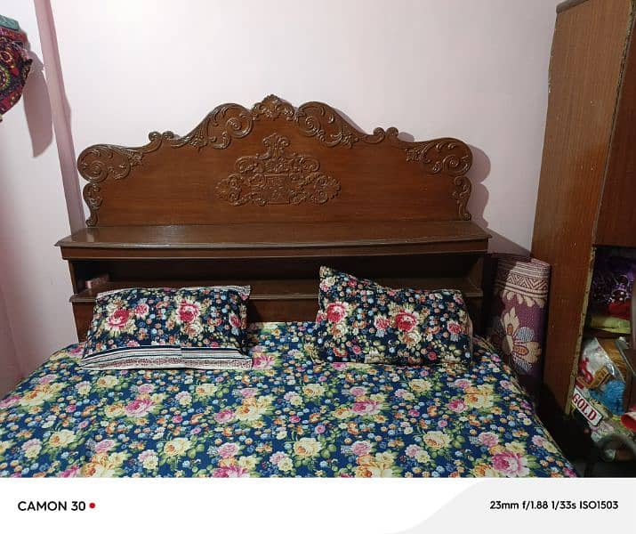 King size Wooden Bed with Matress 1