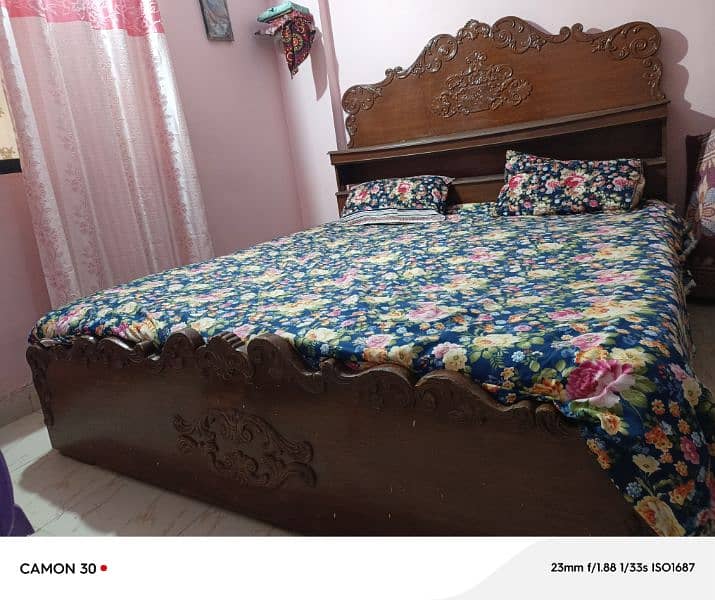 King size Wooden Bed with Matress 2