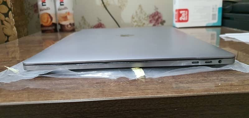 MACBOOK PRO 5