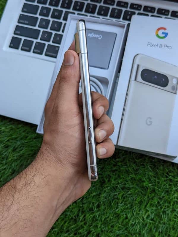 Google pixel 8pro 12/128 GB 03230916581 my what'sap 2