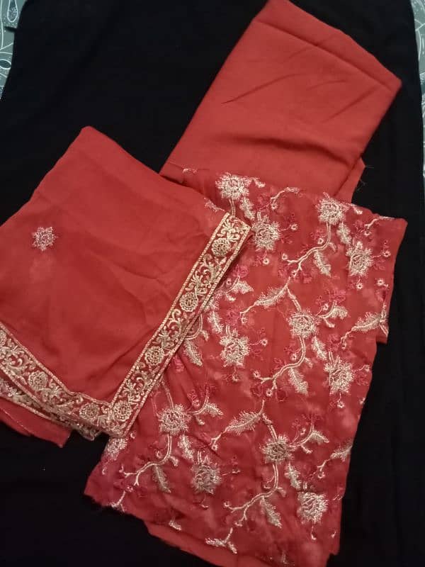 large size small medium size dresses available urgent sale con new hai 0