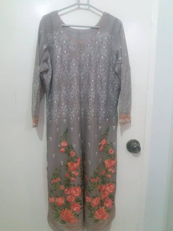 large size small medium size dresses available urgent sale con new hai 4