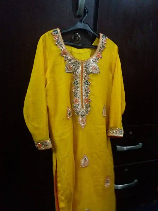 large size small medium size dresses available urgent sale con new hai 9