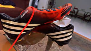 ADIDAS PREDATOR ORIGINAL SOCCER SHOES/ SOCCER CLEATS