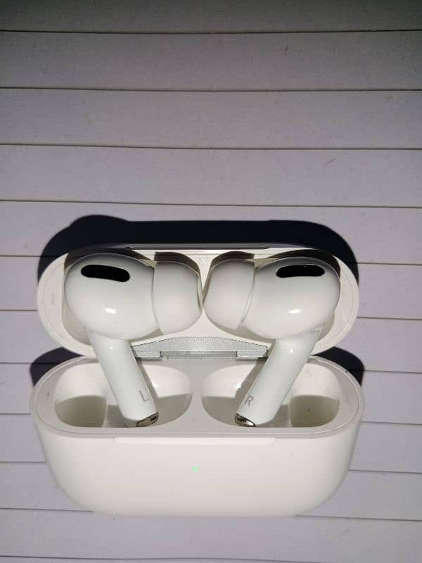 Apple AirPods Pro 2nd Gen – Scratchless, Excellent Battery Health 5