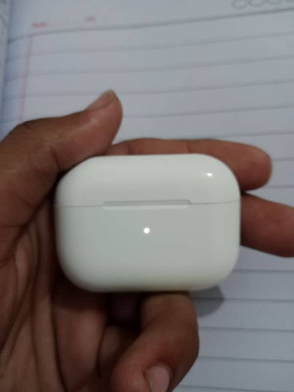 Apple AirPods Pro 2nd Gen – Scratchless, Excellent Battery Health 8