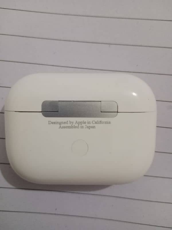 Apple AirPods Pro 2nd Gen – Scratchless, Excellent Battery Health 10