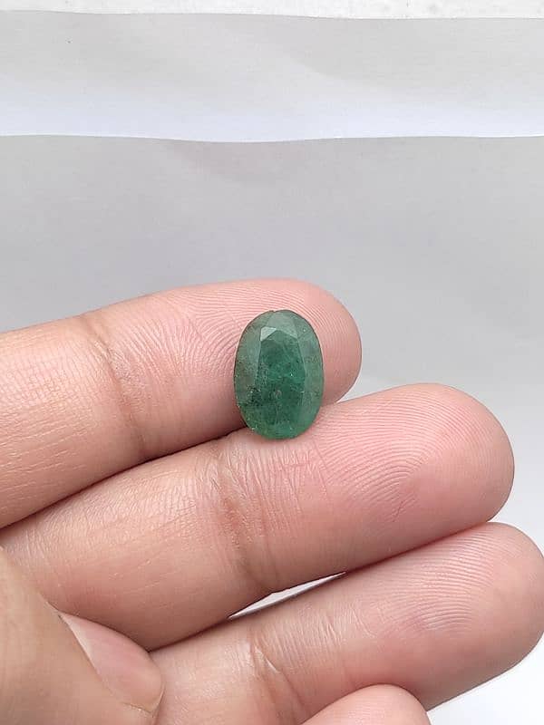 Natural Emerald Stone 0