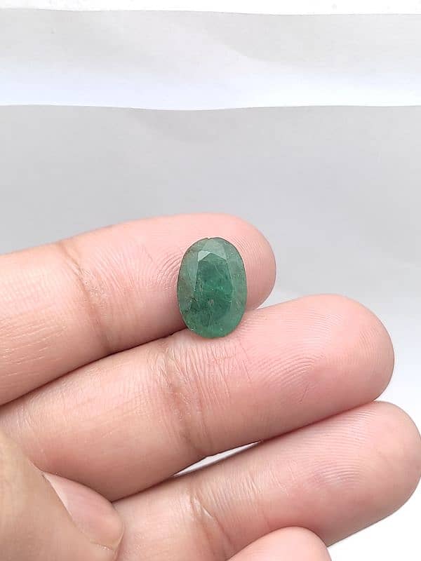 Natural Emerald Stone 5