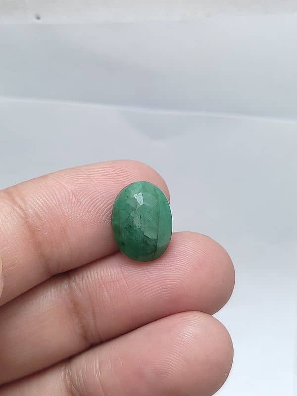 Natural Emerald Stone 15