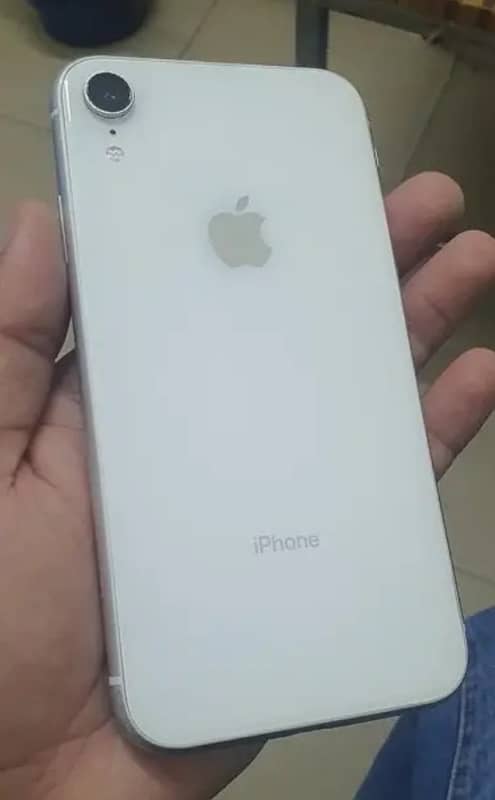 iPhone XR 64GB Pta Approved 4