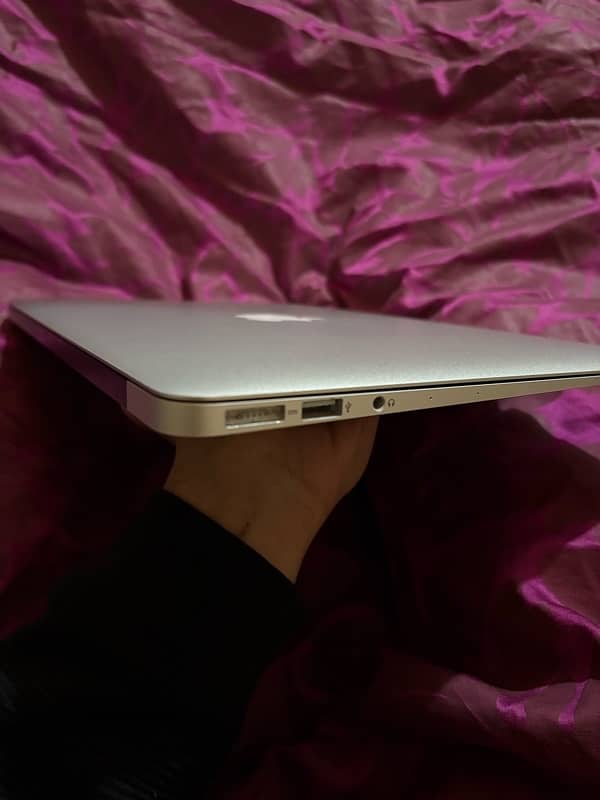 MacBook Air 2015 13” fresh imported. 3