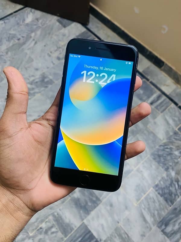 iphone 8plus  256 gb pta approved 1