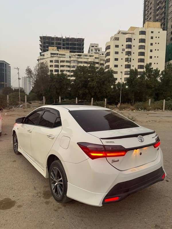 Toyota Altis Grande 2018 4