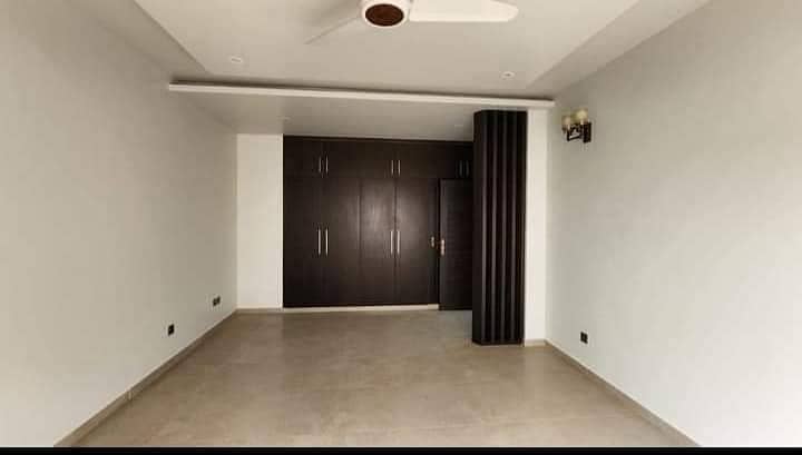 800 Yards Bungalow DHA PHASE 05 FOR SALE 14