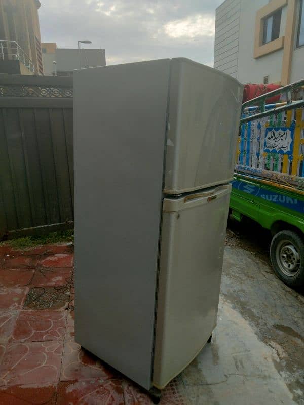 urgent sale refrigerator condition lush 1