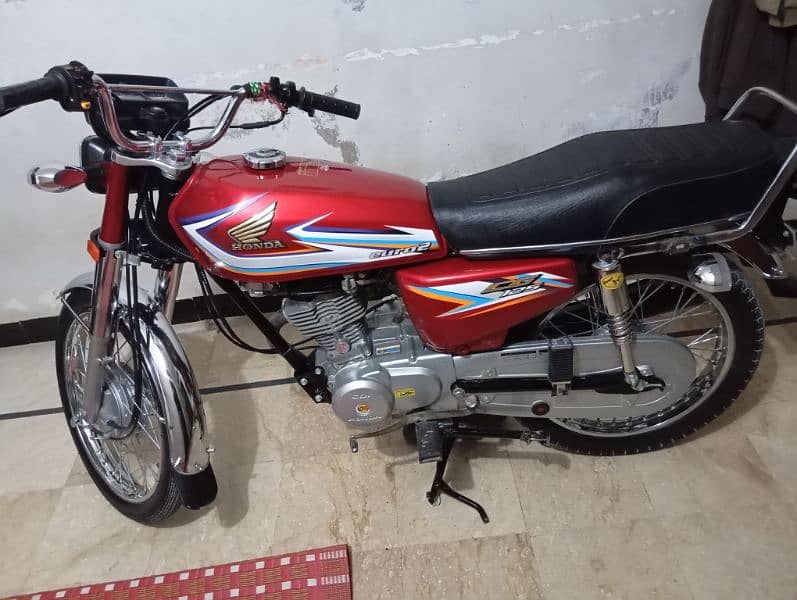 HONDA 125 RED 4