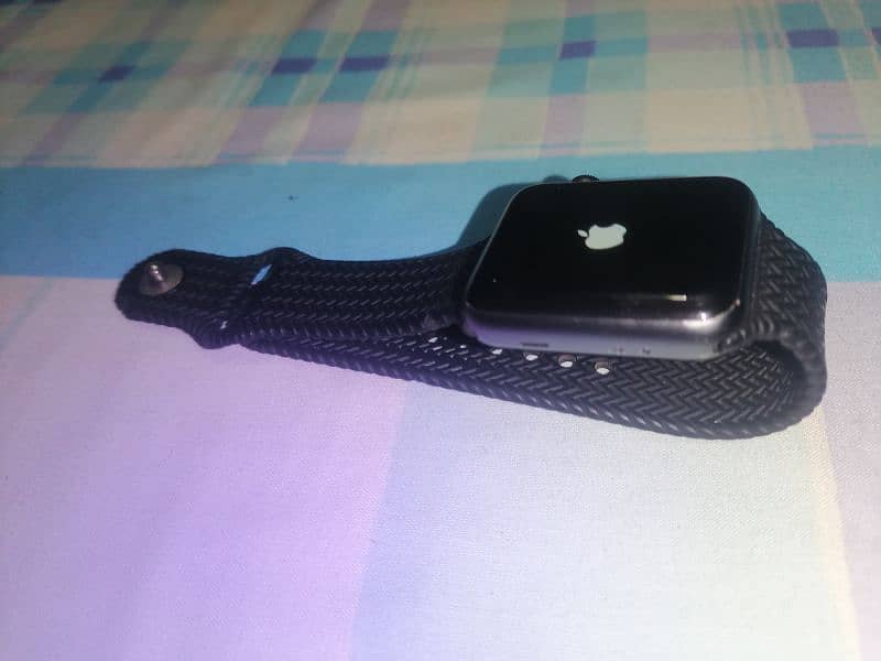 Apple watch series 3,42mm, Exchange with Good Phone available 5