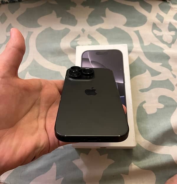 iPhone 16 pro 256gb 1