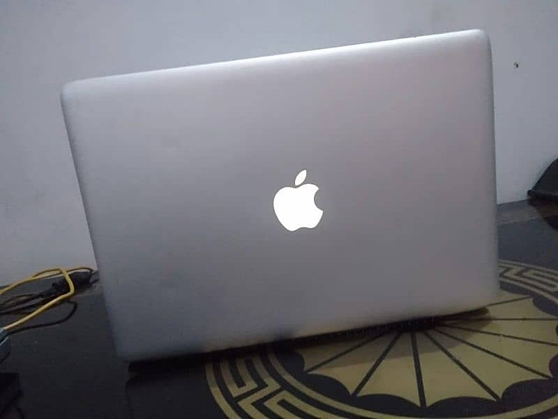 MacBook pro core i5 1