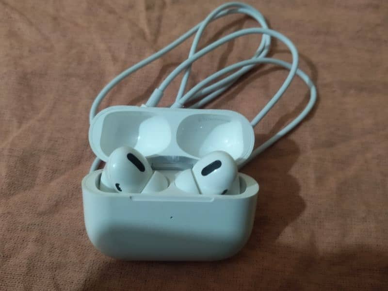 Airpods Pro 2 Urgent Sale 10/10 Condition 1