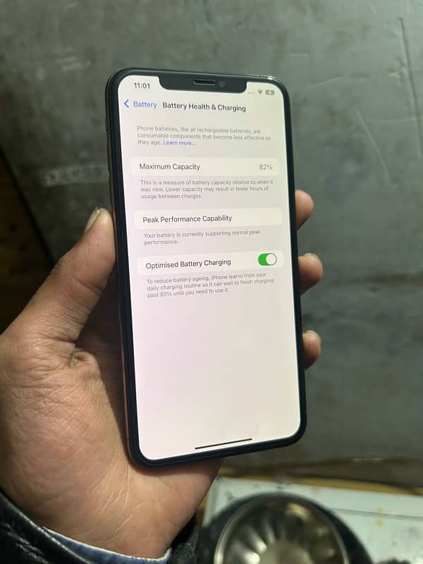 iPhone XS max factory unlocked 256gb camera issue 1