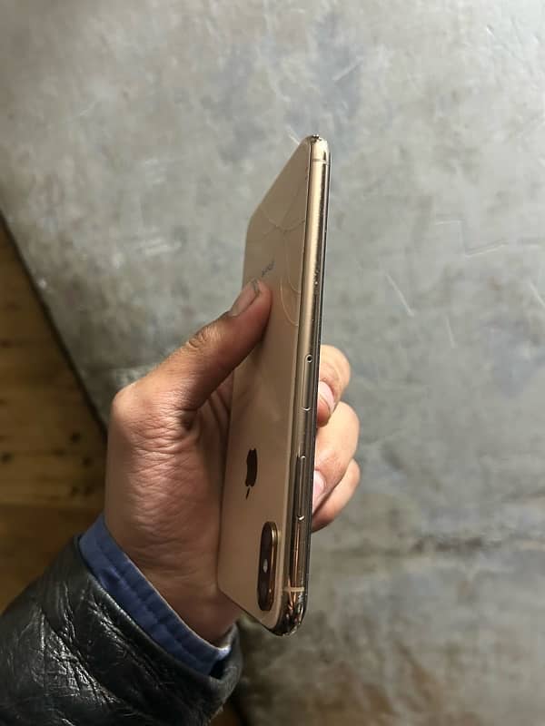 iPhone XS max factory unlocked 256gb camera issue 11