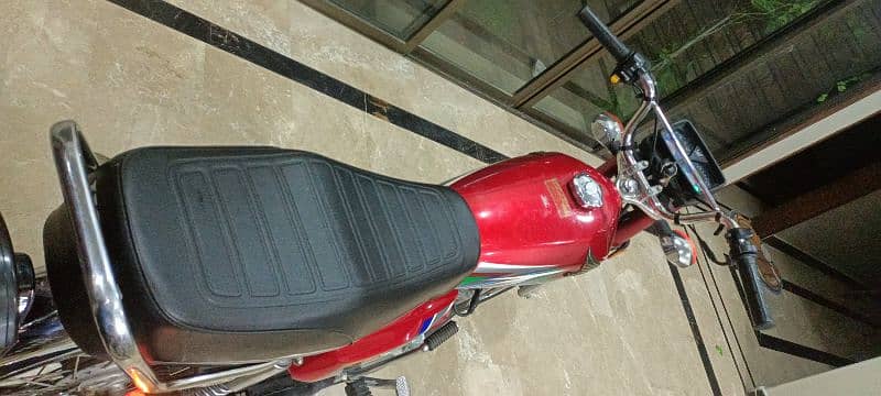 Honda Red 125 2023 11,000 Km running 6